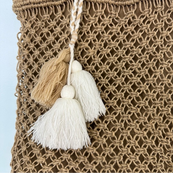 Fabulous MJ New York Tan Boho Woven Tote With Cream & Tan Braided Tassels - Picture 3 of 13